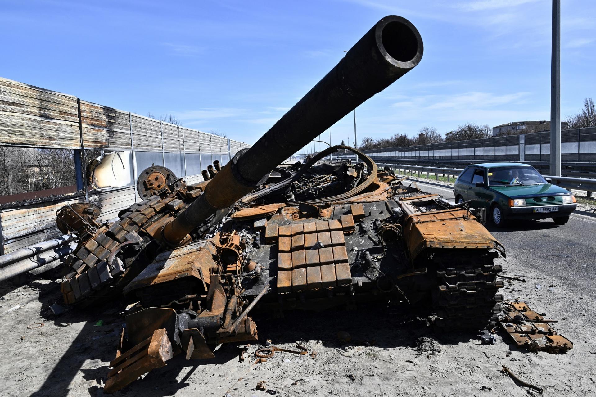 Ukrajina: Ubijeno 27.700 ruskih vojnika, uništeno 200 zrakoplova, 165 helikoptera i 1.228 tenkova