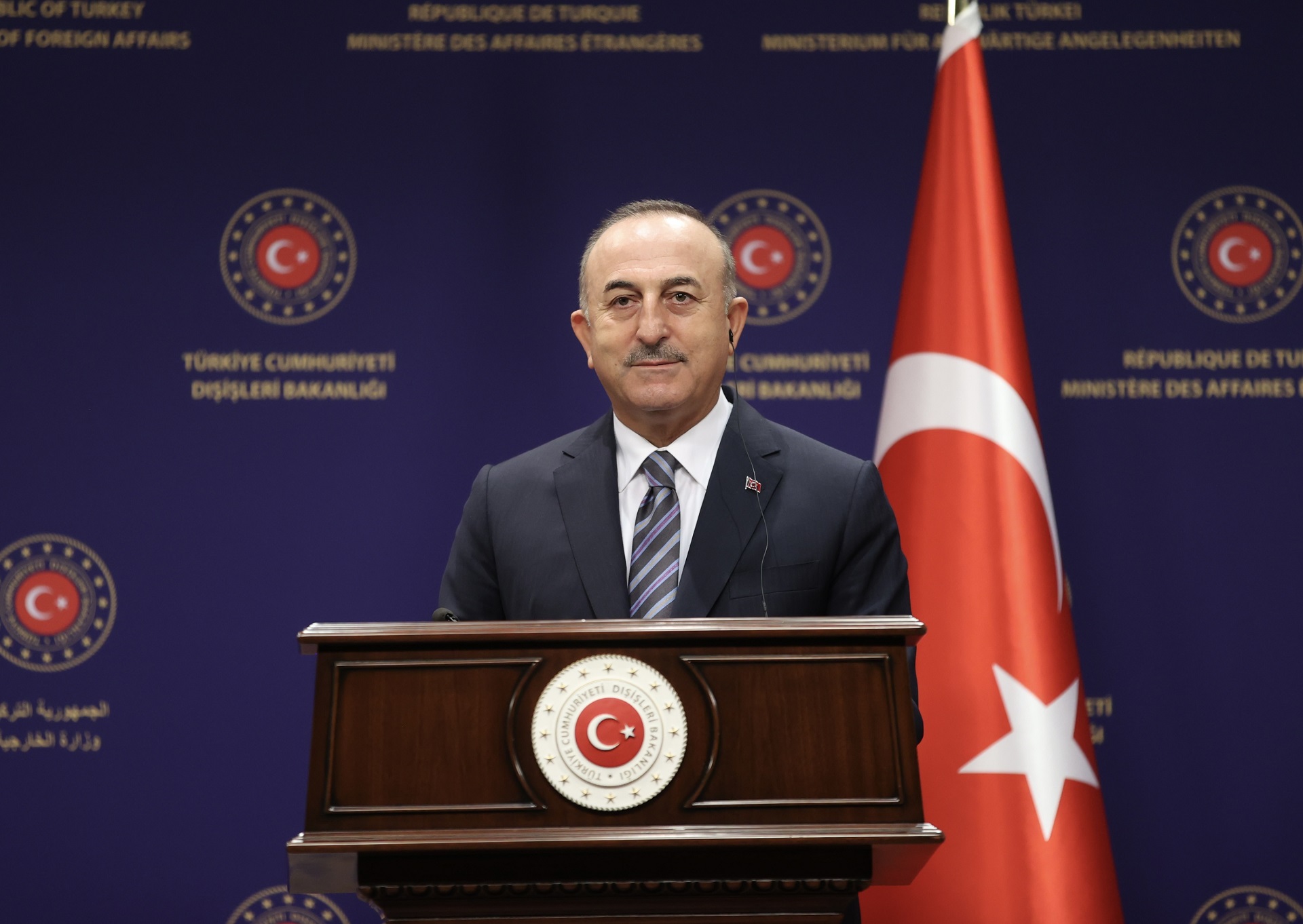Mövlud Çavuşoğlu: "Türkiyə ilə Ermənistanın xüsusi nümayəndələrinin görüşü olacaq"