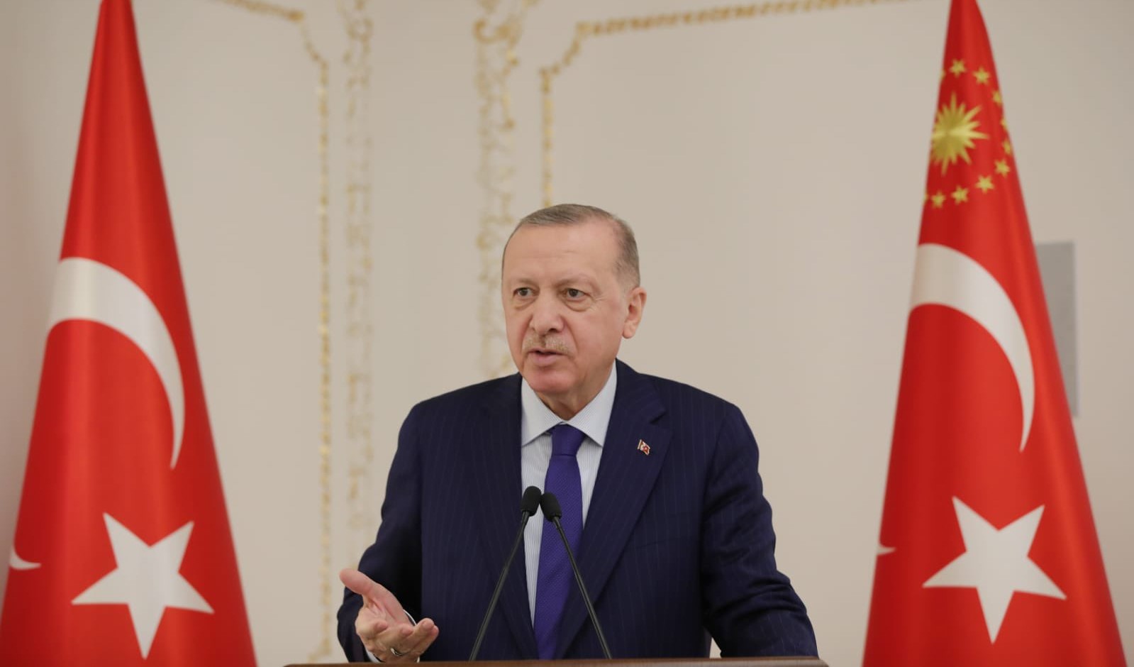 Президент Р. Т. Эрдоган кол салуу болгон кеменин капитаны менен сүйлөштү