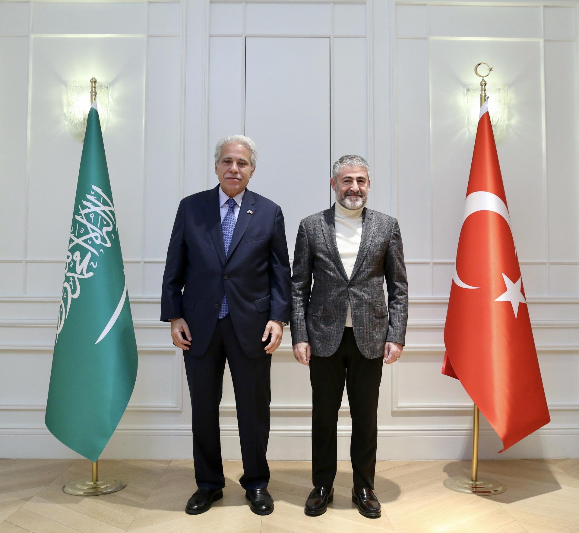 دیدار وزیر خزانه‌داری و دارایی ترکیه با وزیر تجارت عربستان سعودی در آنکارا