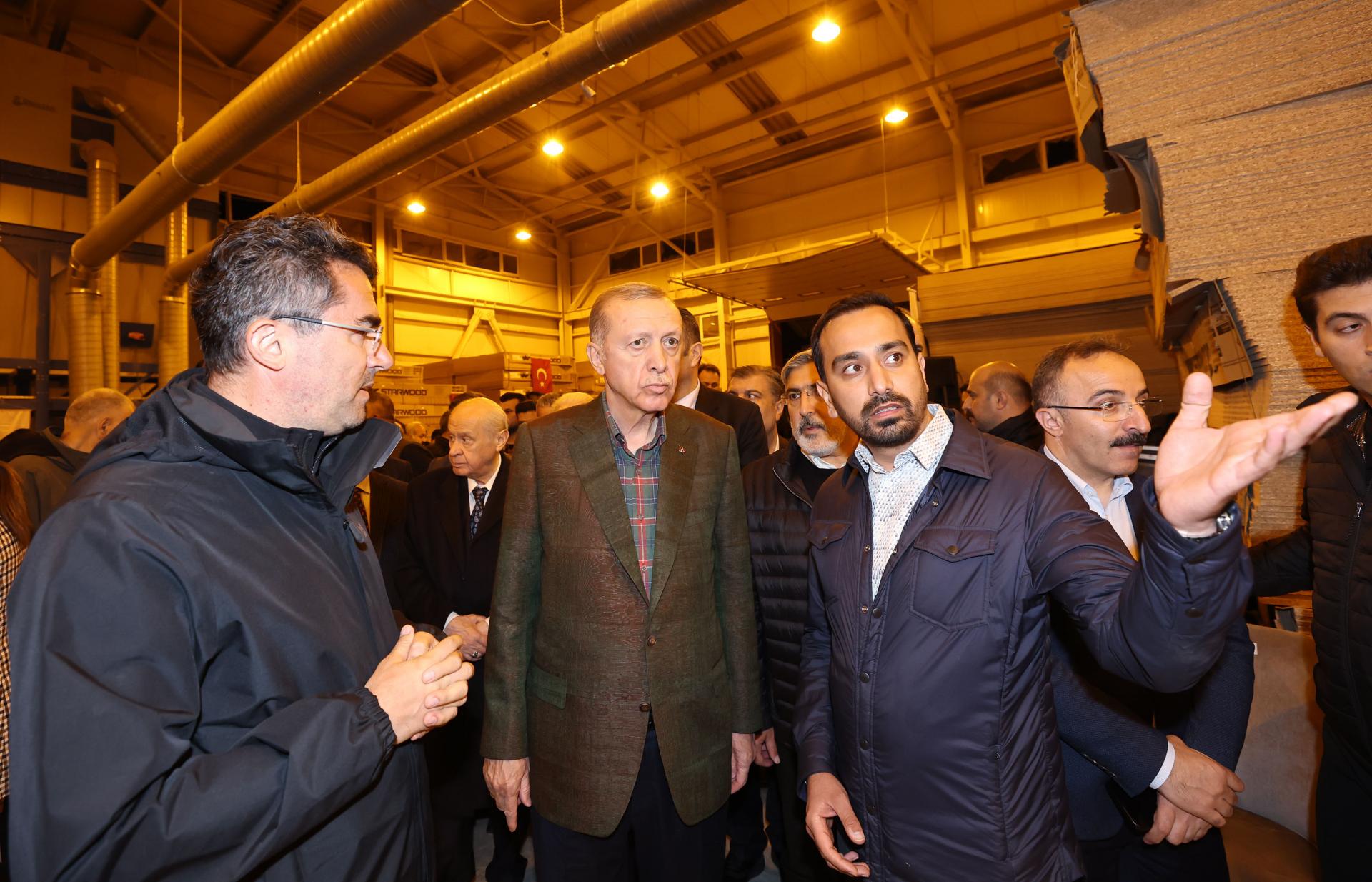 Erdogan asegura que seguirá de cerca las labores de reconstrucción en las zonas del terremoto