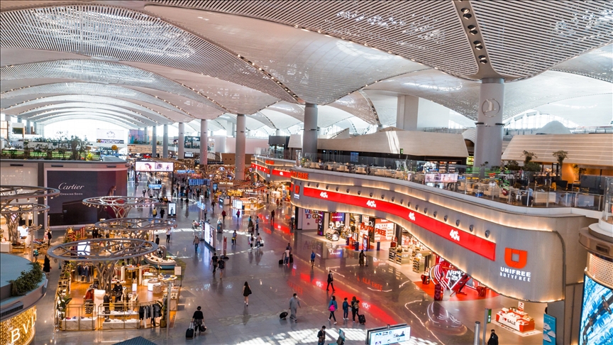 میدان هوایی استانبول طی سه روز از بیشتر از صد هزار مسافر میزبانی کرد