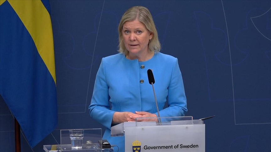 Gobierno de Suecia critica a los diputados que posaron con los trapos de la banda terrorista PKK