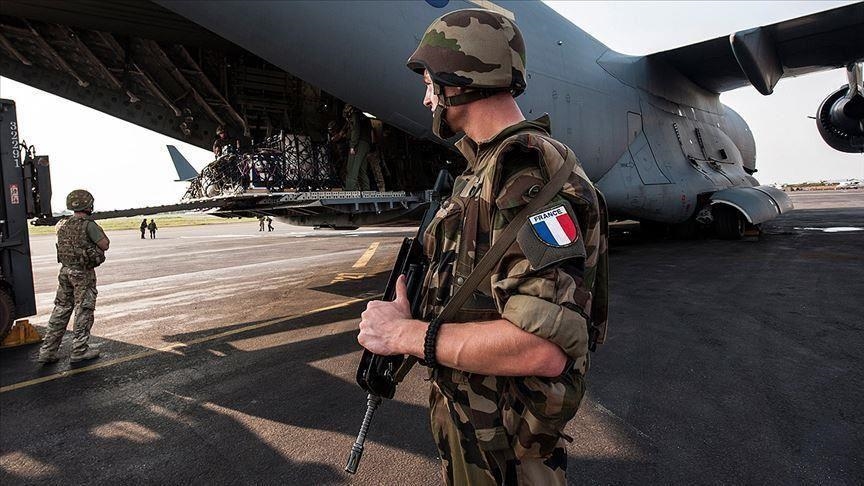 法国军队和国防部爆出武器走私丑闻