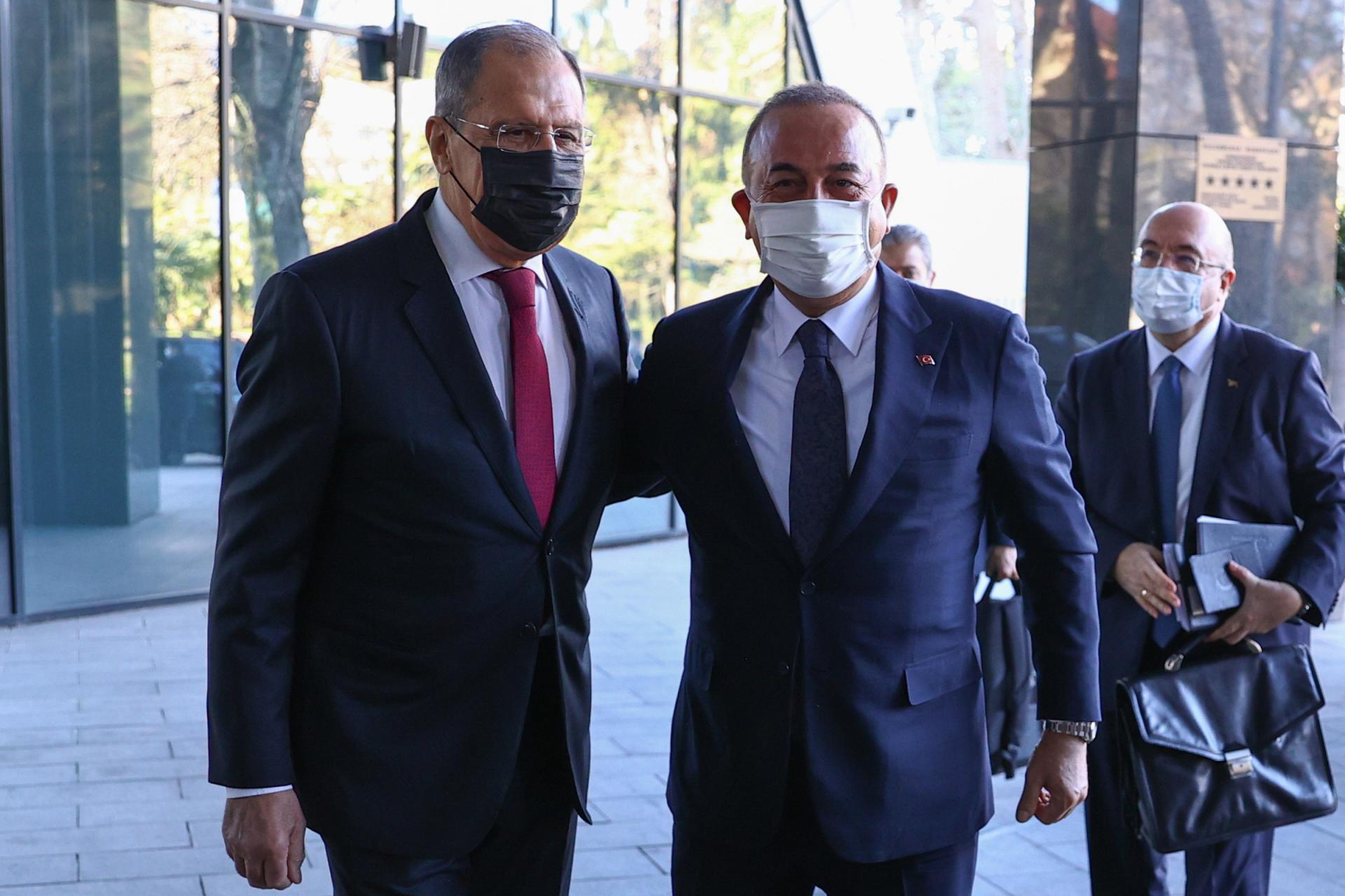 En vísperas de reunión entre Çavuşoğlu y Lavrov