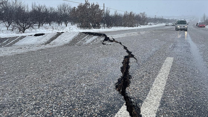 土耳其地震使安纳托利亚半岛偏移3米