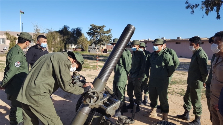 Подготовката на либийската армия продължава
