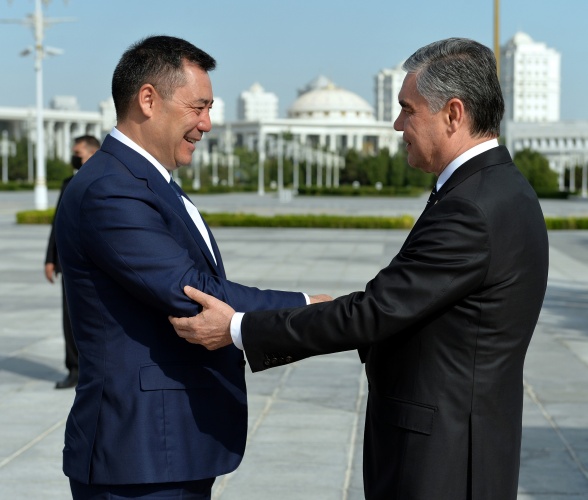 Qirgʻiz Respublikasi Prezidenti Sadir Japarov rasmiy tashrif bilan Turkmanistonda