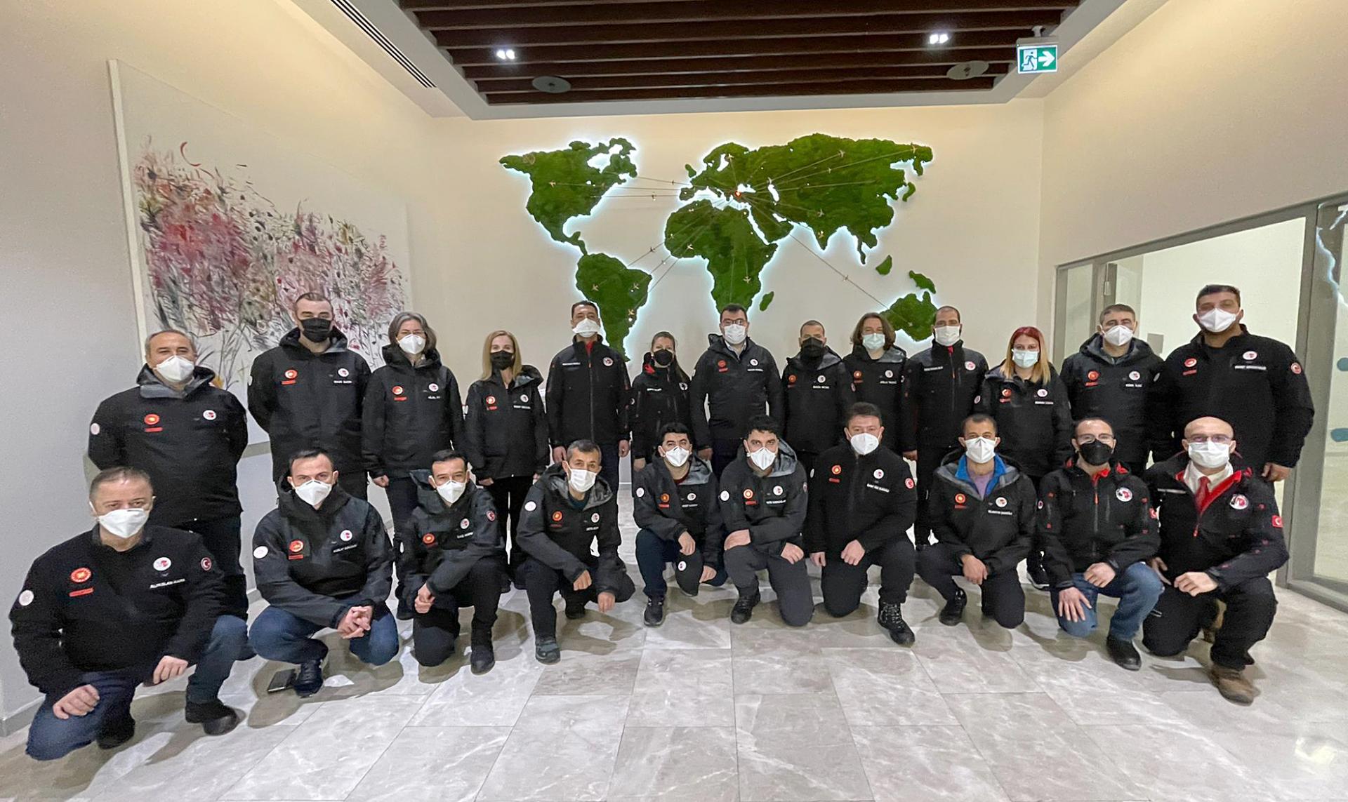 تیم ششمین سفر علمی- ملی پژوهشگران قطب جنوب ترکیه عازم این قطب شدند