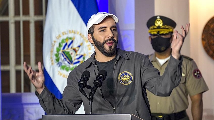 FMI instó al presidente de El Salvador a detener el uso de Bitcoin como moneda de curso legal