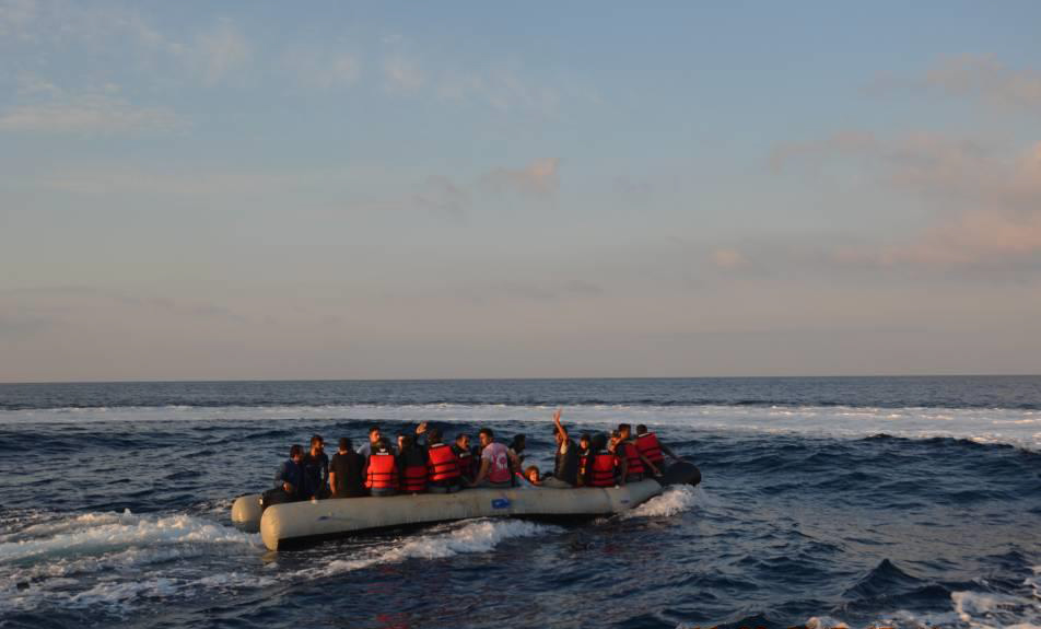 ترک کوسٹ گارڈ نے 13 پناہ گزینوں کو زندہ بچالیا