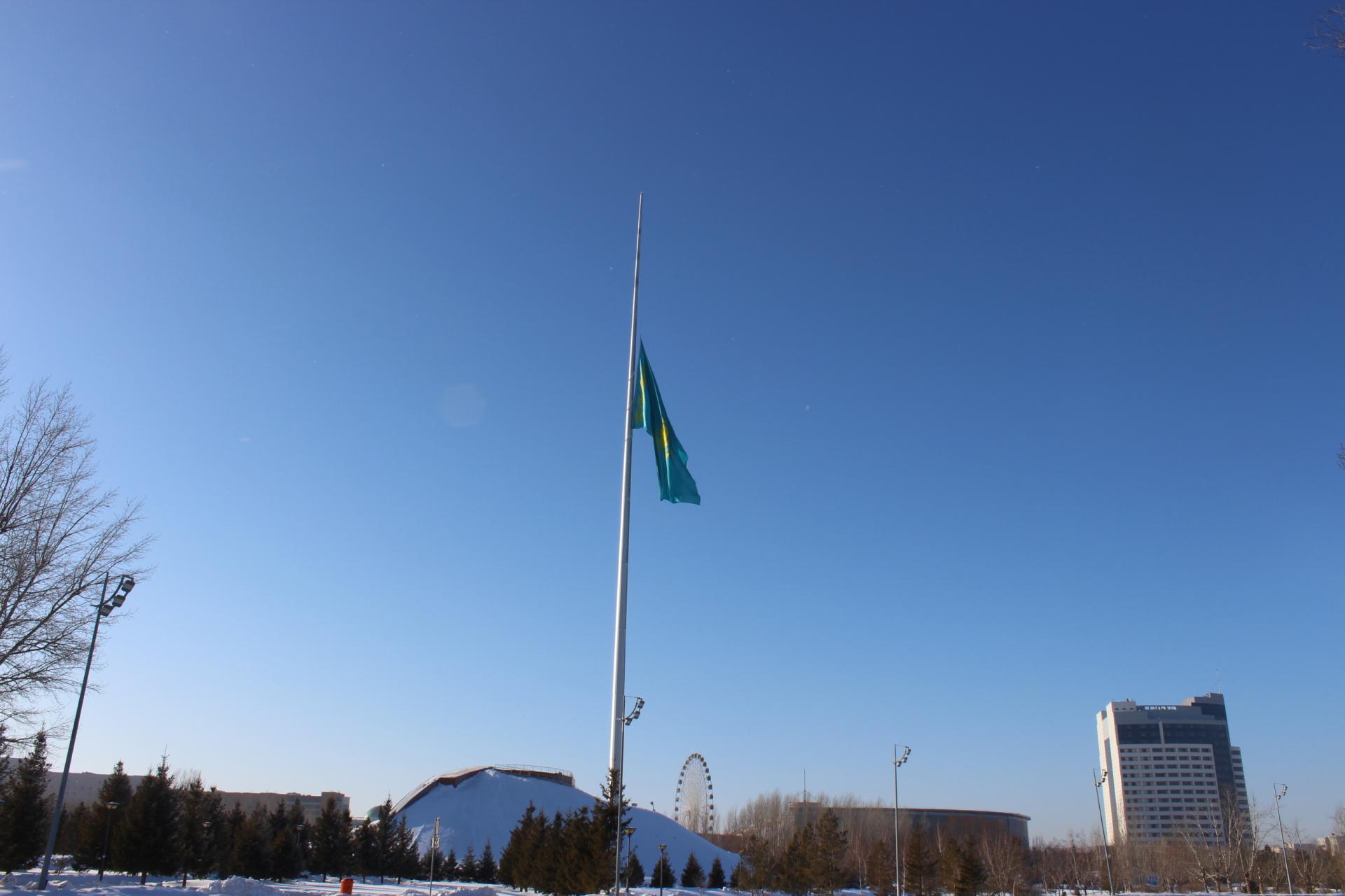 آخرین تحولات قزاقستان و نیمه افراشته شدن پرچم‌ها در این کشور