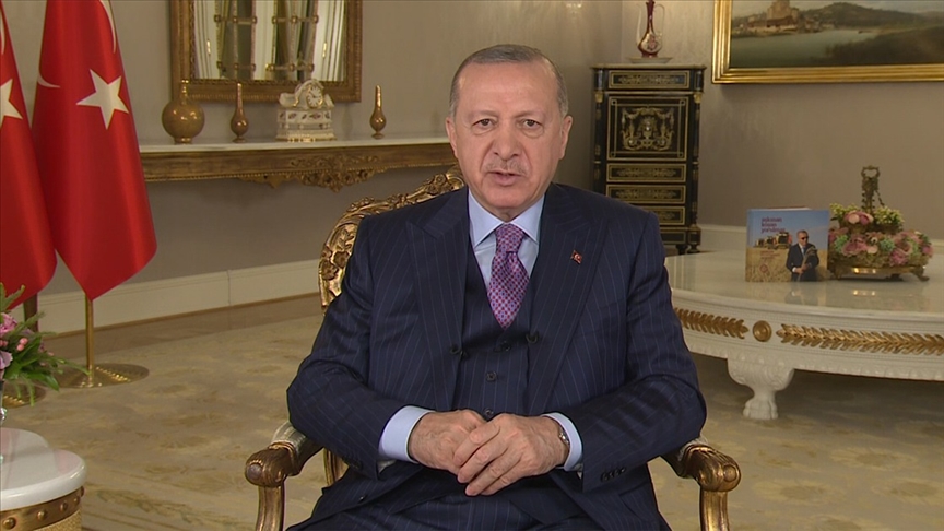 Erdogan pubblica un messaggio in occasione del 30 agosto, la Festa della Vittoria