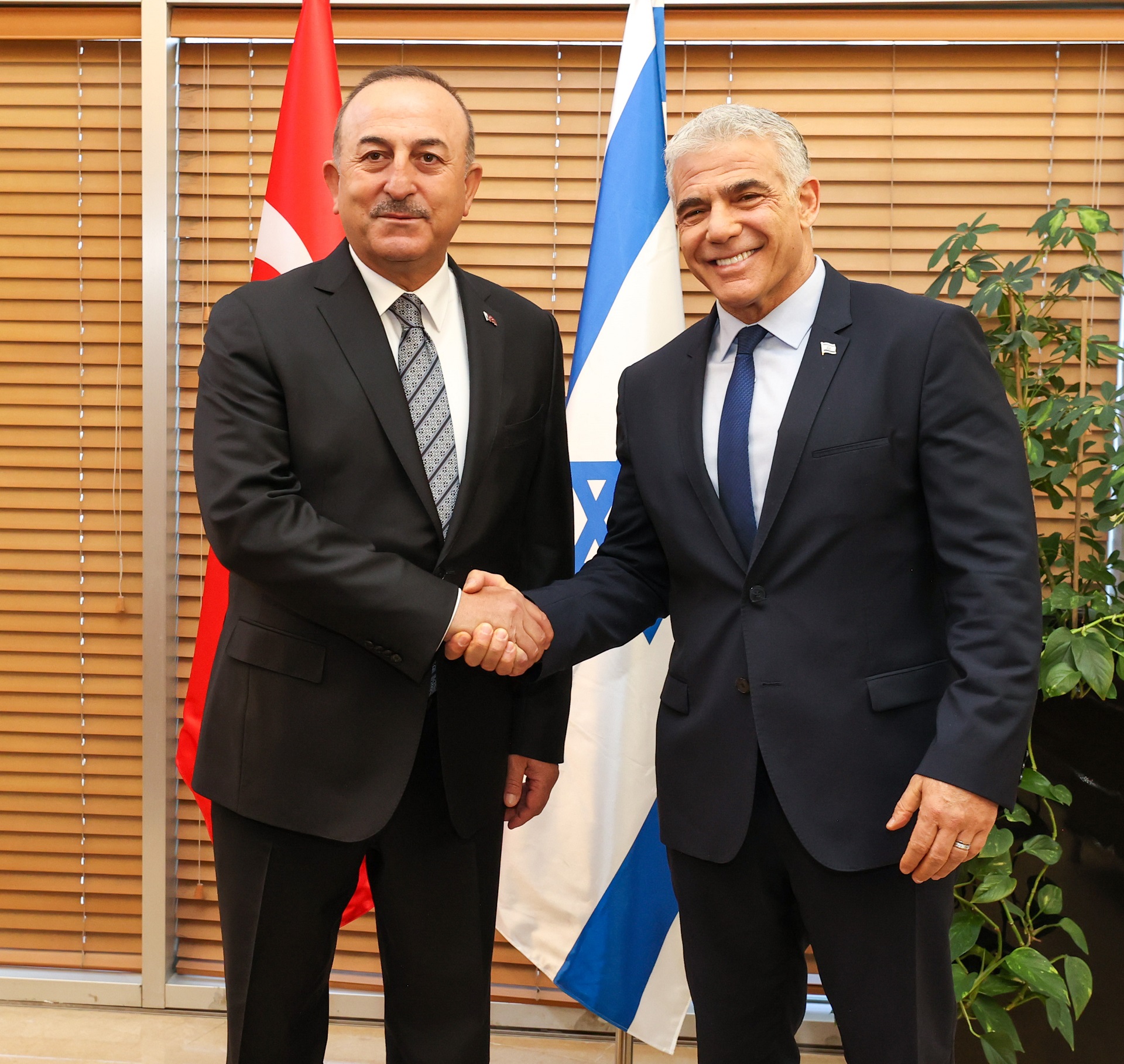Shefi i diplomacisë turke ndodhet për vizitë zyrtare në Izrael