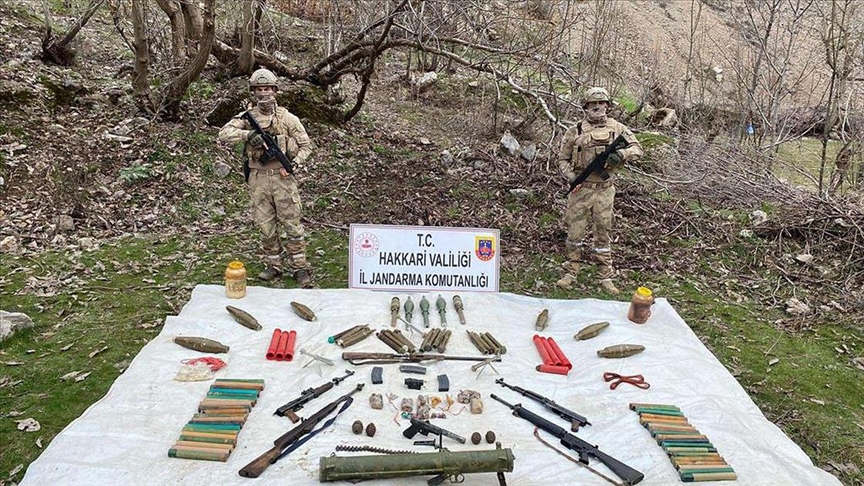 Operaśiyädä küp sanlı qoral häm suğış kiräk-yaraqları qulğa töşerelde