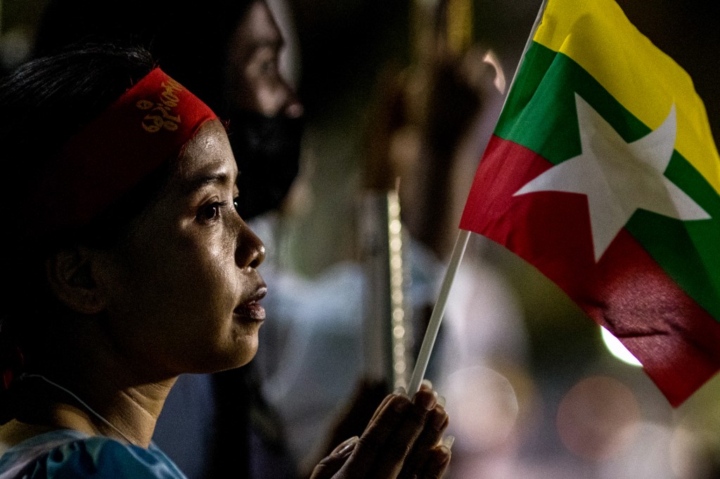 缅甸示威游行持续发酵 30人受伤20人被拘捕