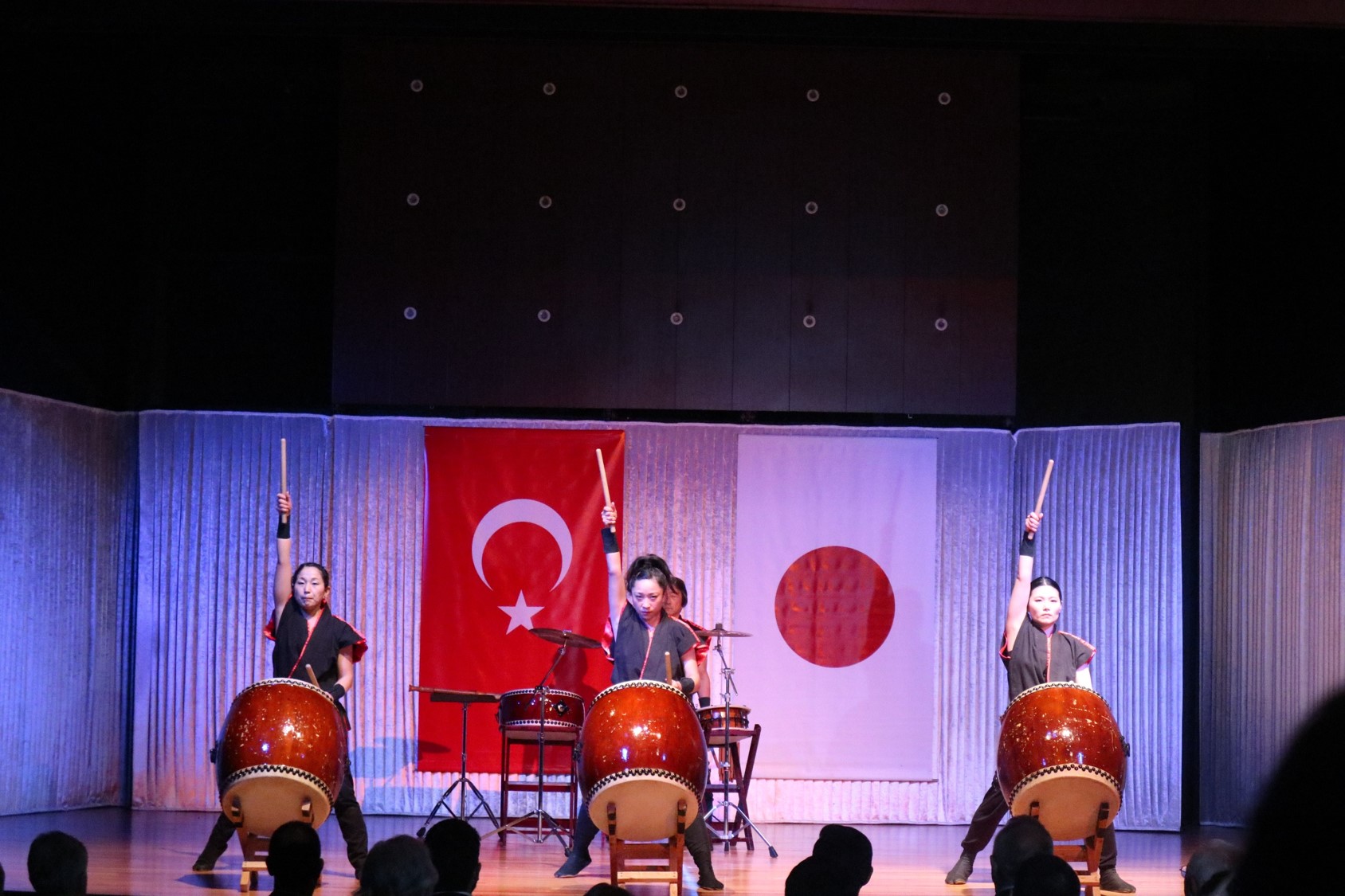 日本祭り18 秋 華やかにオープニング