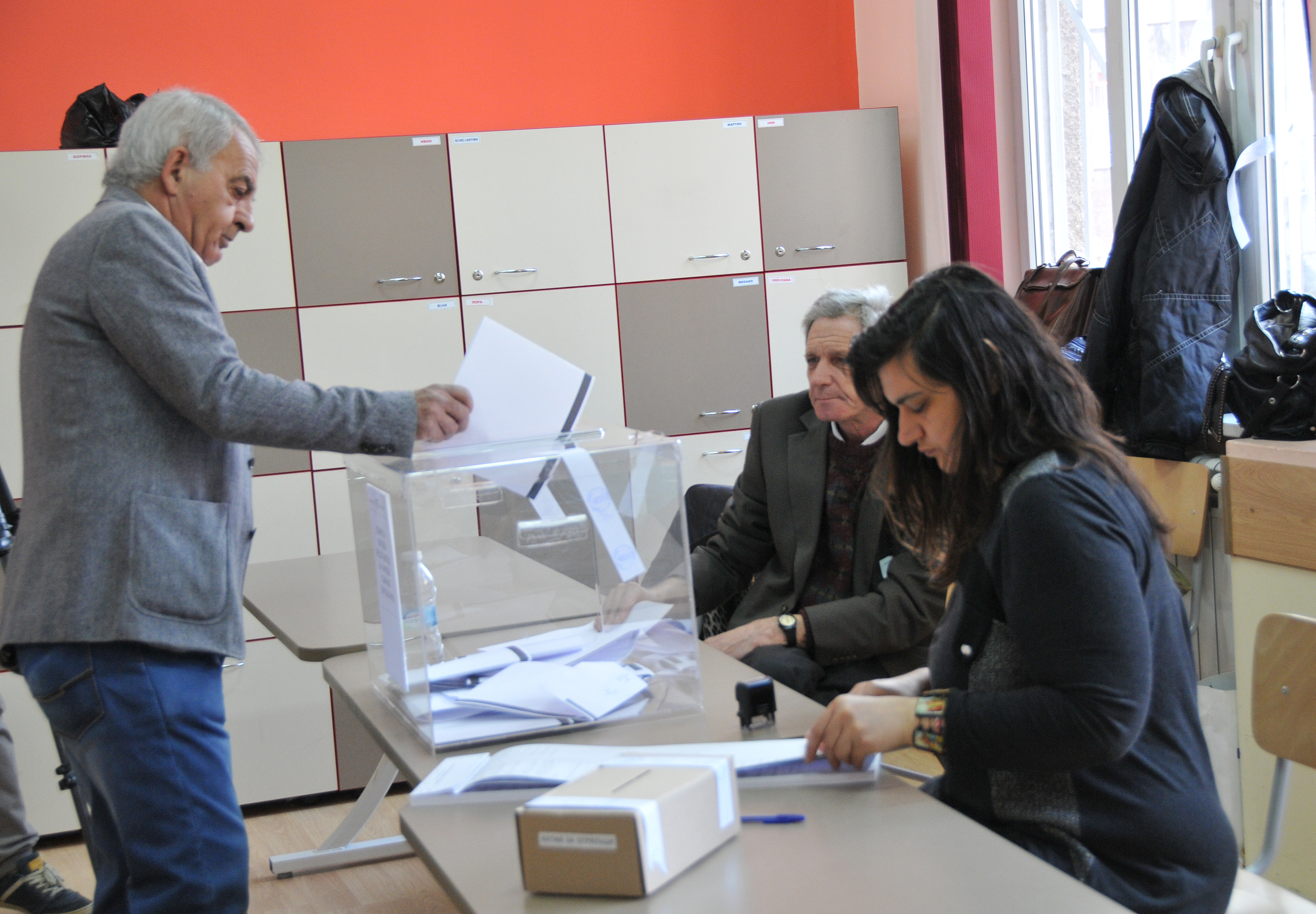 България се готви за утрешните избори...