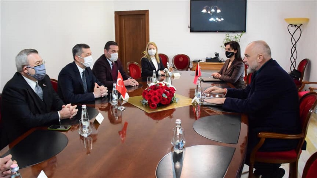 Ministri turk i Arsimit Kombëtar, Ziya Selçuk fillon vizitën në Shqipëri