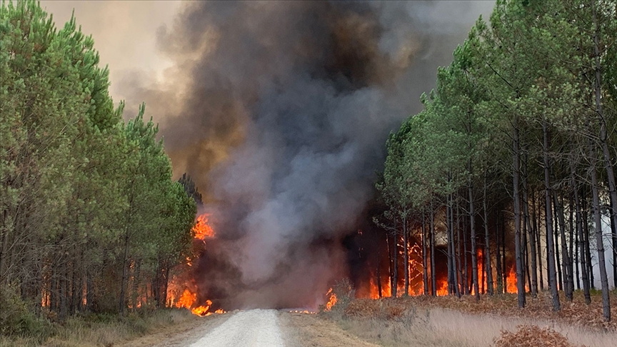 آتش‌سوزی‌های جنگلی اسپانیا، پرتغال و فرانسه ادامه دارد