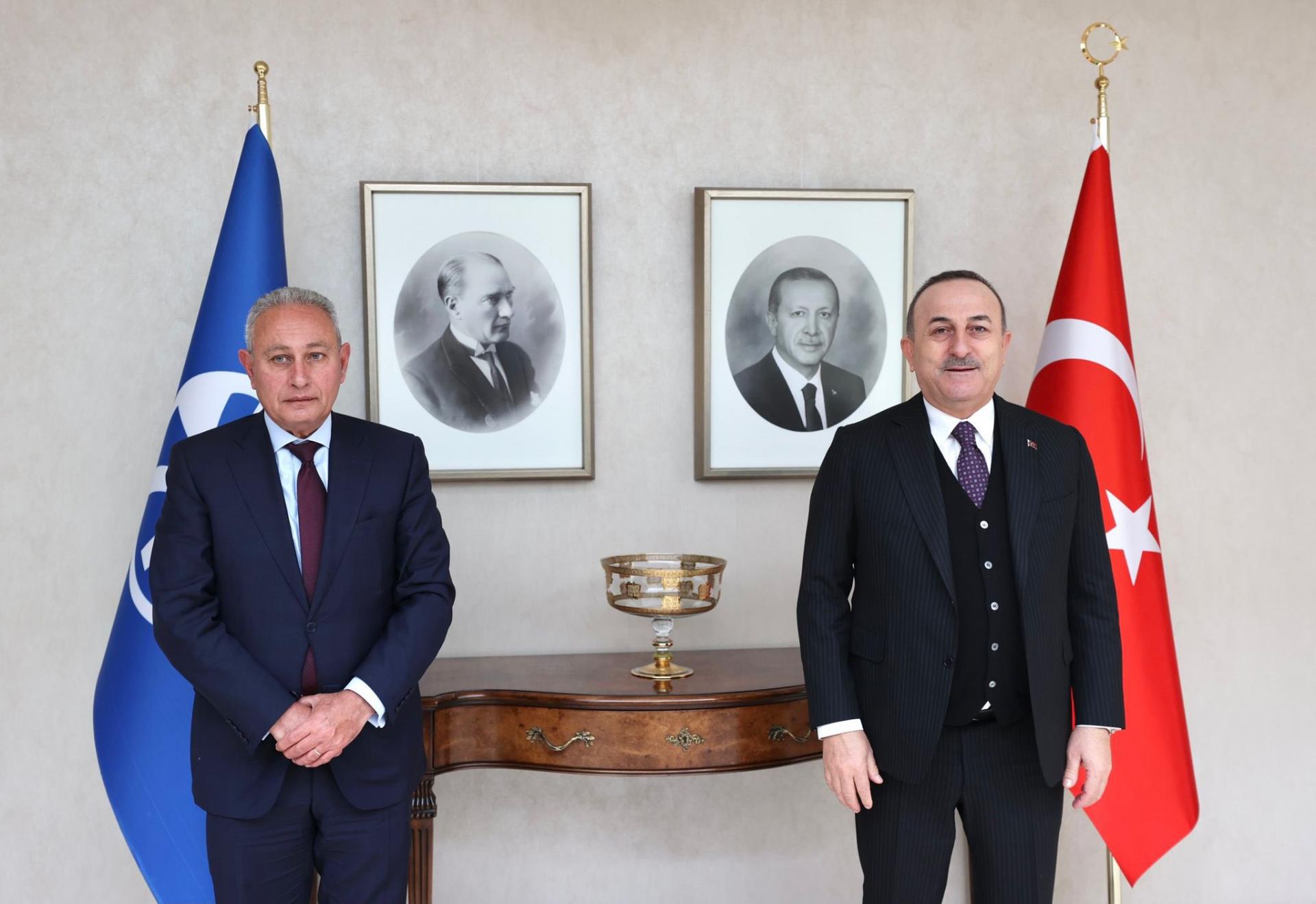 Entretien de Mevlüt Çavuşoğlu avec Nasser Kamel à Ankara