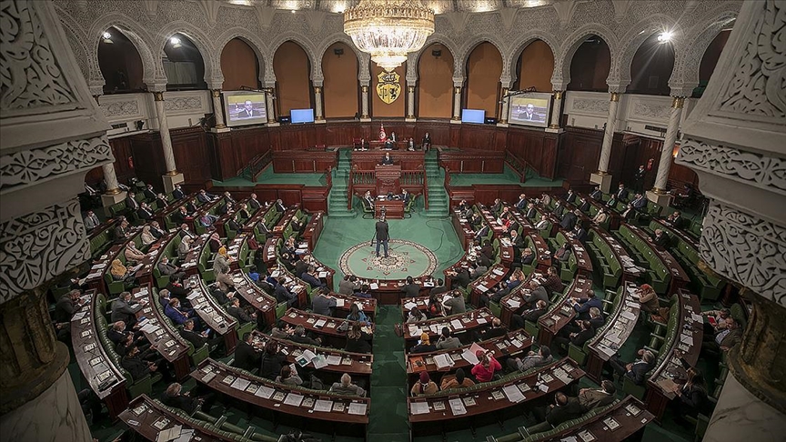 欧盟：突尼斯议会不能无限期关闭