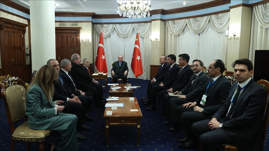 دیدار اردوغان با هیئتی از تاتارهای کریمه