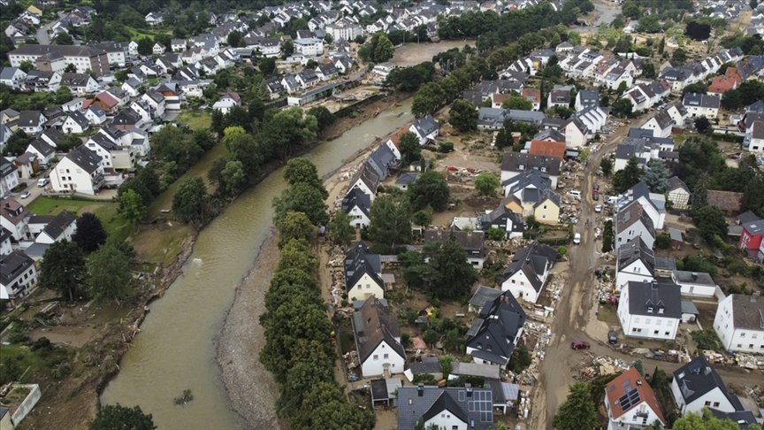 Бројот на жртвите во поплавите во Германија се зголеми на 171 лице