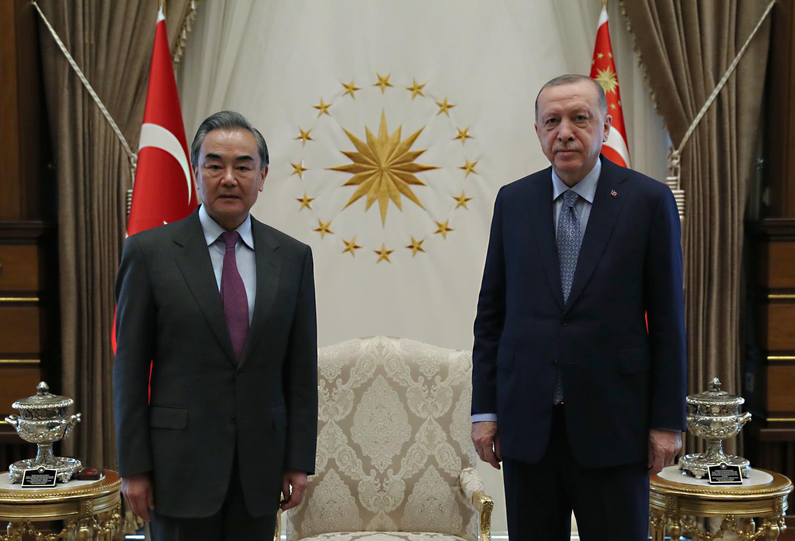 Erdogan ha ricevuto oggi ilministro degli Ester,i cinese Wang Yi