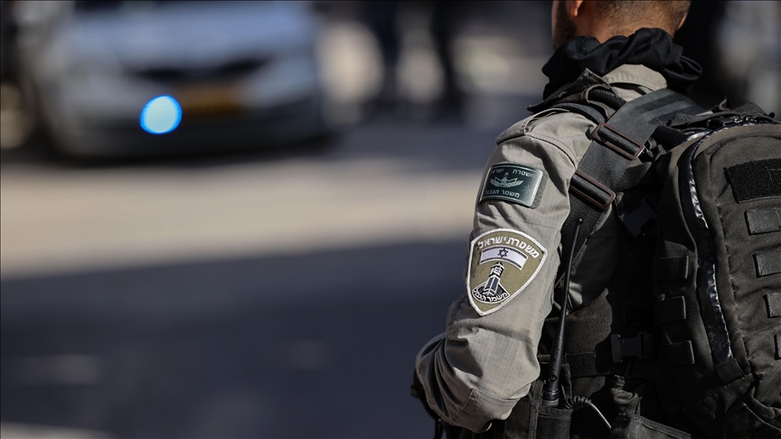 La police israélienne arrête 2 enfants qui ont lancé des boules de neige sur des voitures de police