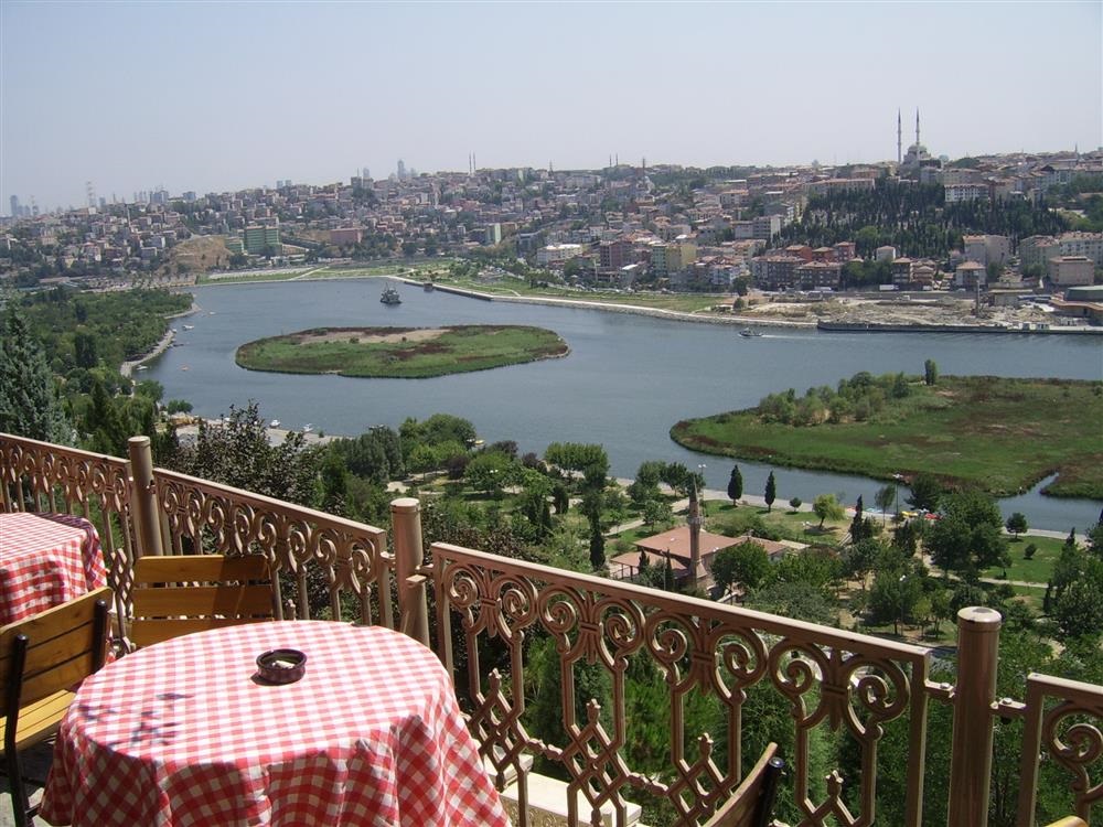 Da li znali da je jedno od brda u istanbulskom kvartu  Eyüp dobilo ime po piscu Piyeru Lotiju ?