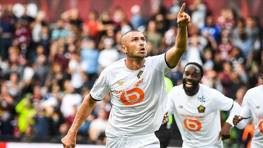 Burak Yılmaz, mejor futbolista de agosto en el Lille