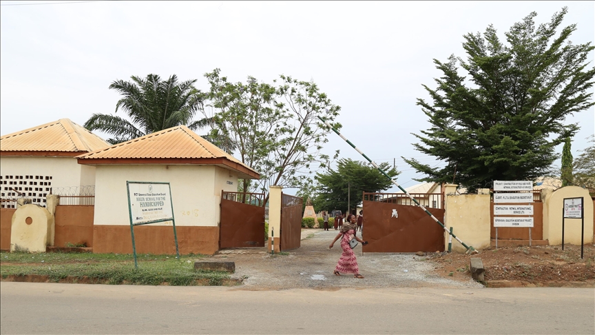 Nigeri: Persona të armatosur rrëmbejnë 317 vajza nga një konvikt