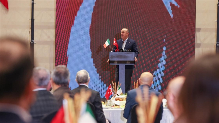 Mevlüt Çavuşoğlu évoque le potentiel de commerce extérieur turco-italien