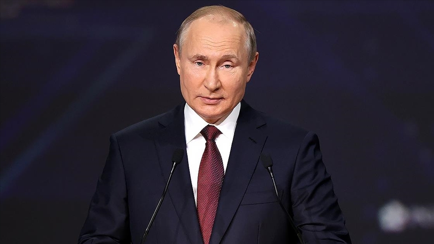 “ABŞ büdcə kəsrini bağlamaq üçün dollar basır və …” V.Putin