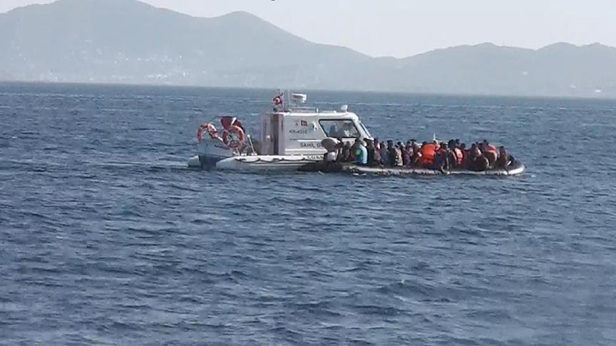 Во близина на Ајвалик кај Баликесир спасени 63 мигранти