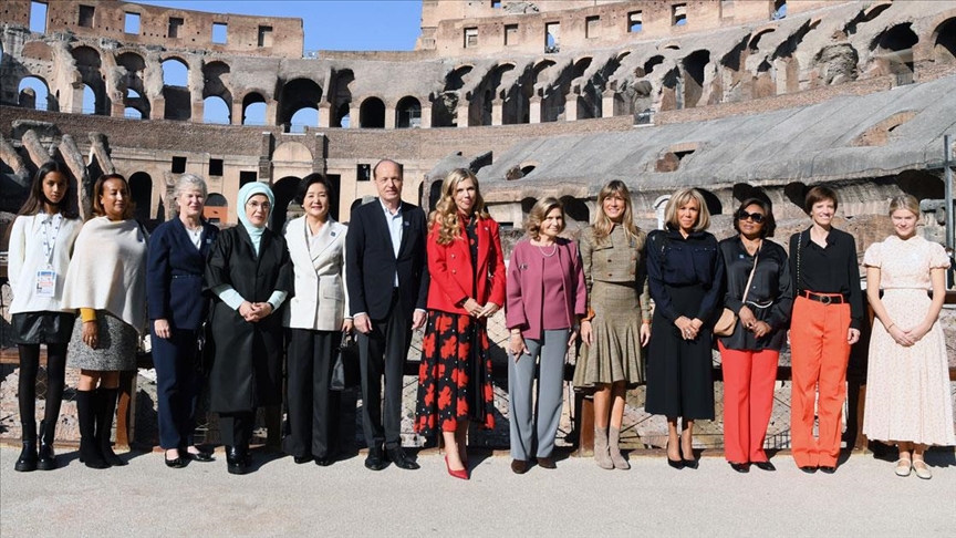 Emine Erdogan takohet me bashkëshortet e liderëve botëror në Romë