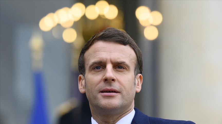 Una persona presenta denuncia contra Macron quien dijo que quería “fastidiar” a los no vacunados