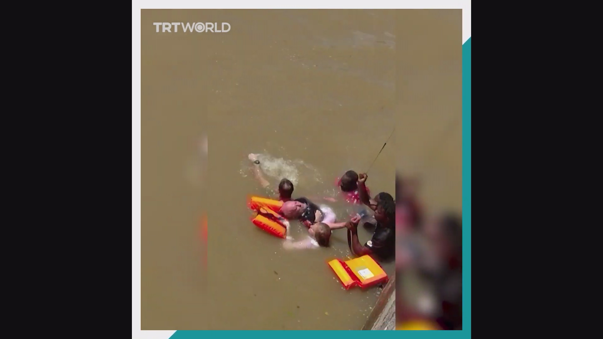 مهاجران در اسپانیا یک نفر را از غرق شدن نجات دادند