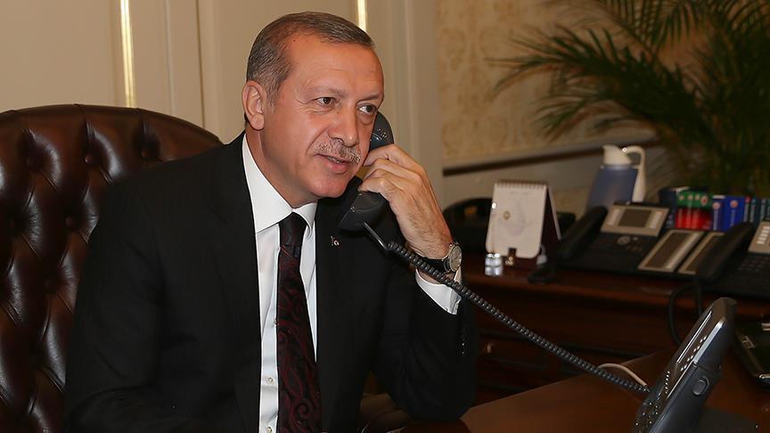 Претседателот Ердоган разговараше телефонски со својот туркменистански колега Бердимухамедов