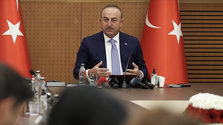 Çavuşoğlu külügyminiszter: Türkiye nem ül ölbe tett kézzel