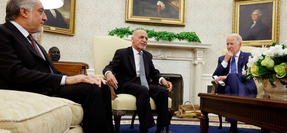 拜登在白宫会见阿富汗领导人
