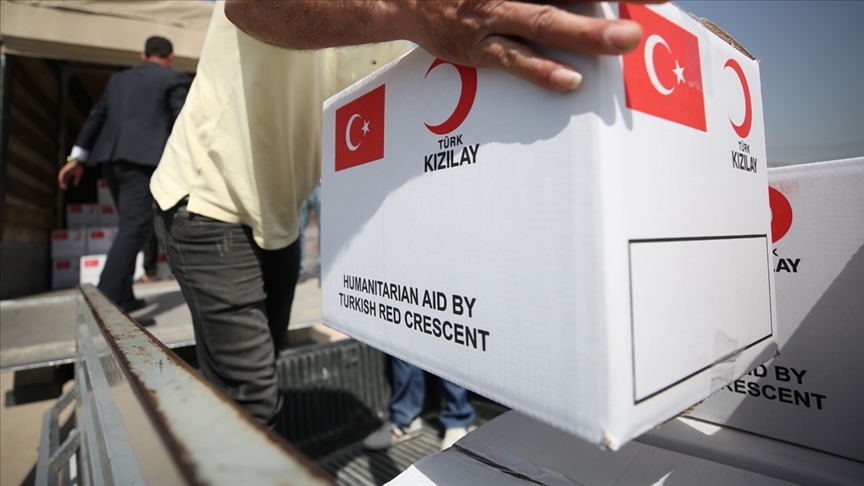 Mezzaluna Rossa turca non smette di aiutare i richiedenti asilo
