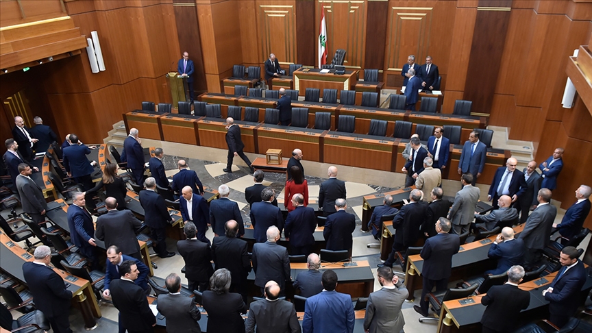 جلسه پارلمان لبنان جهت انتخاب چهاردهمین رئیس جمهور جدید باز هم بدون نتیجه پایان یافت