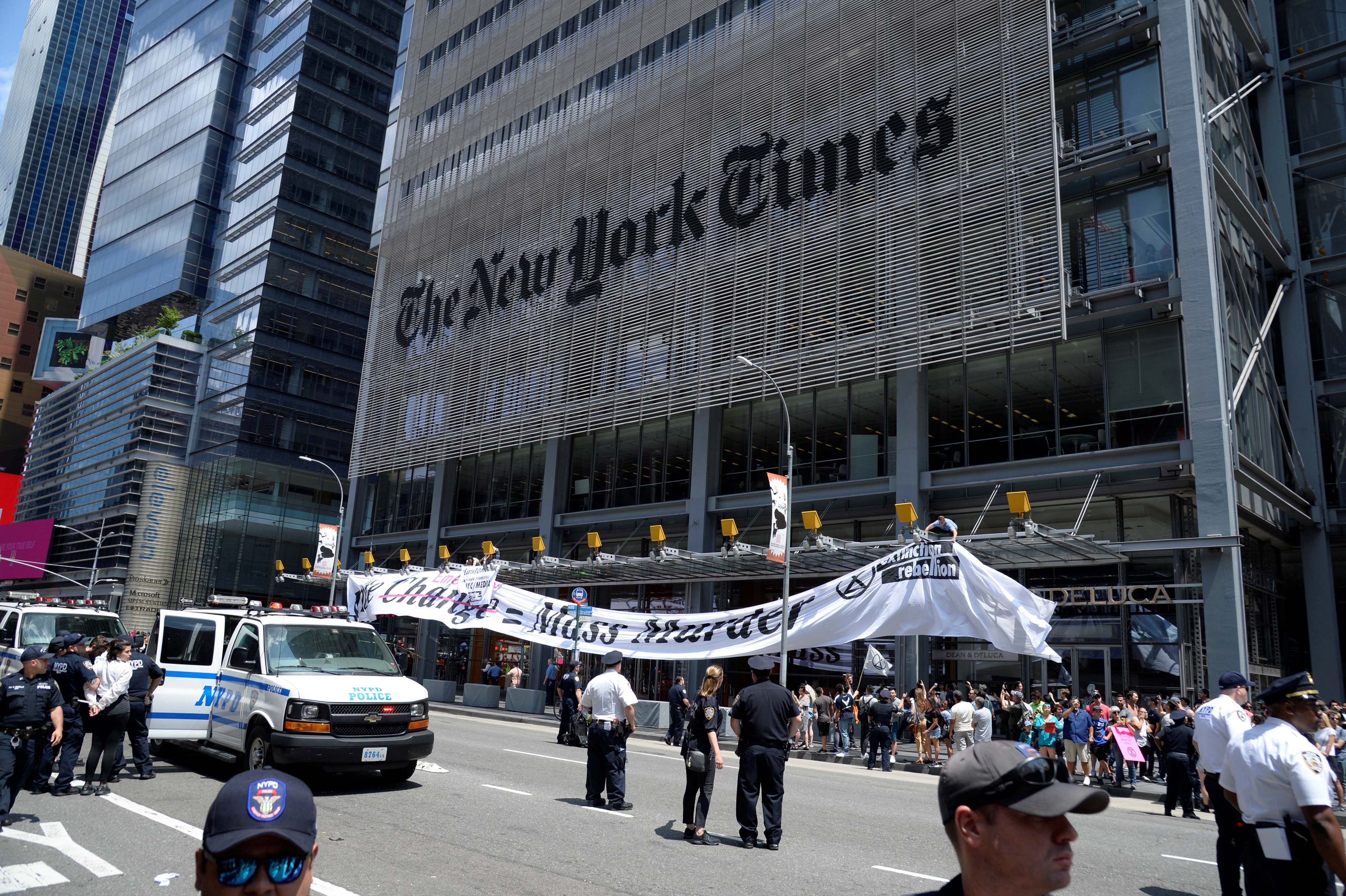 نیویورک تایمز محرری ایران فایده سی گه جاسوس لیک عیبلاوی بیلن حبس گه آلیندی