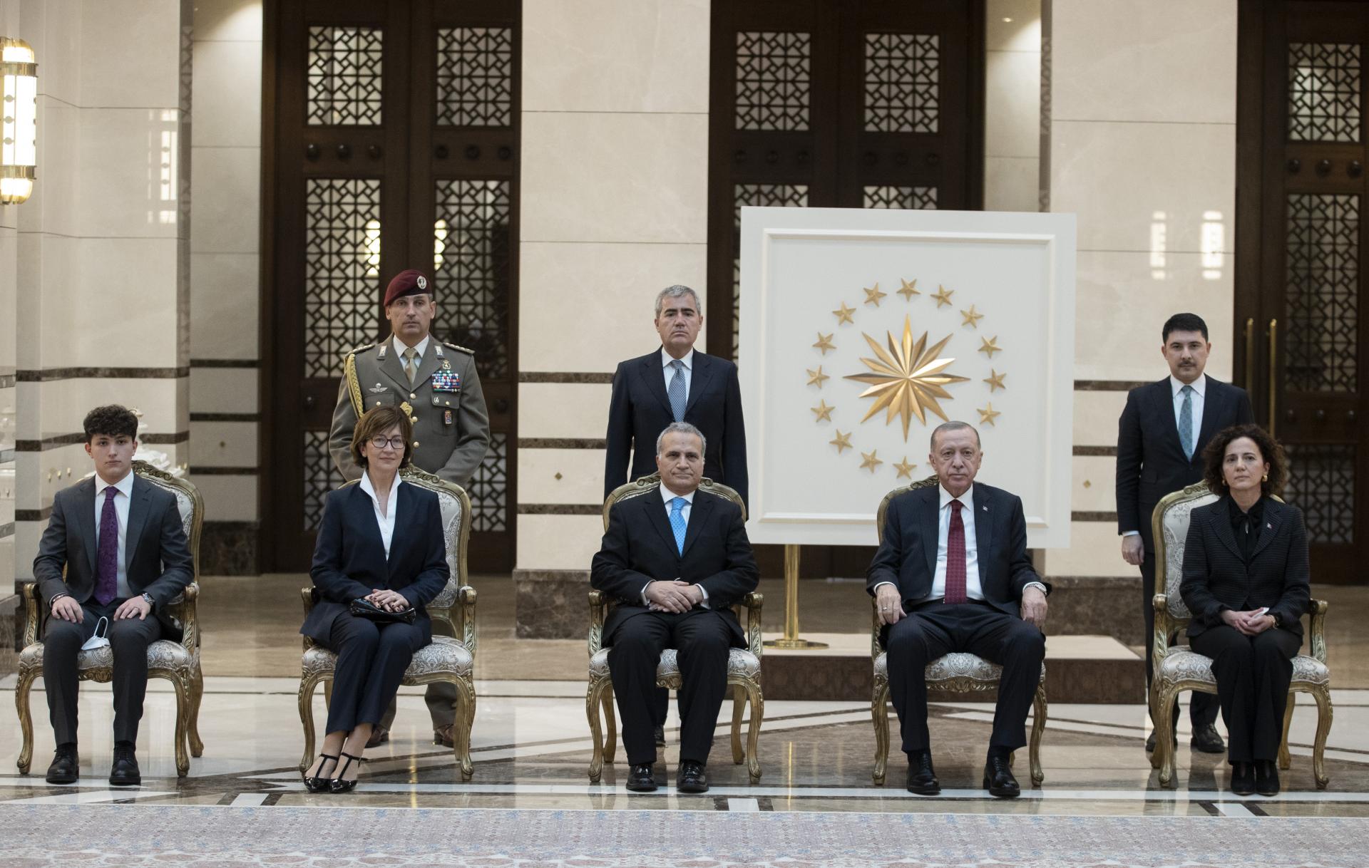 Президентът Ердоган прие акредитивните писма на италианския посланик в Анкара Джорджио Мараподи.