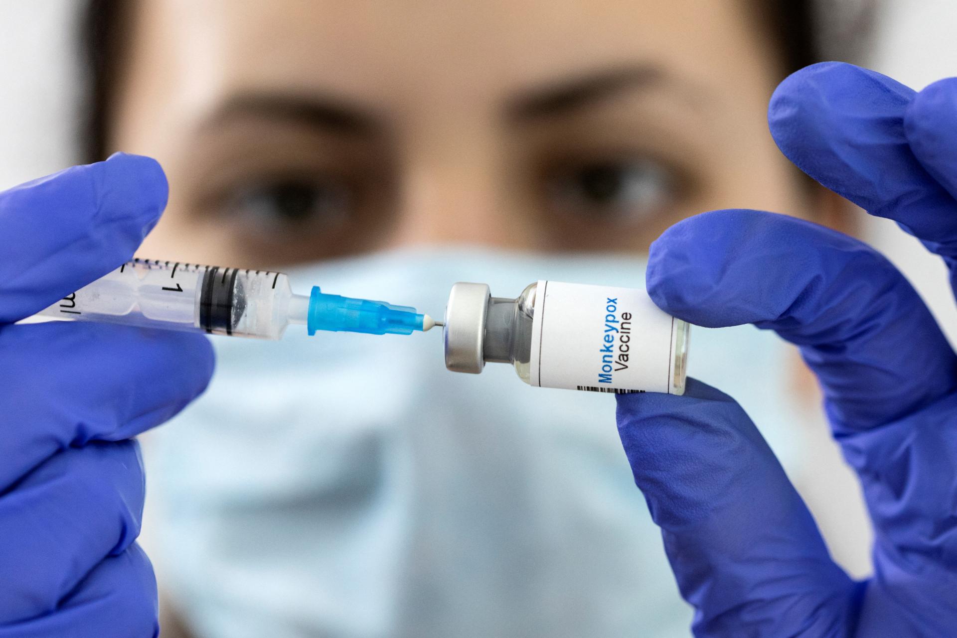 欧盟将购买天花疫苗