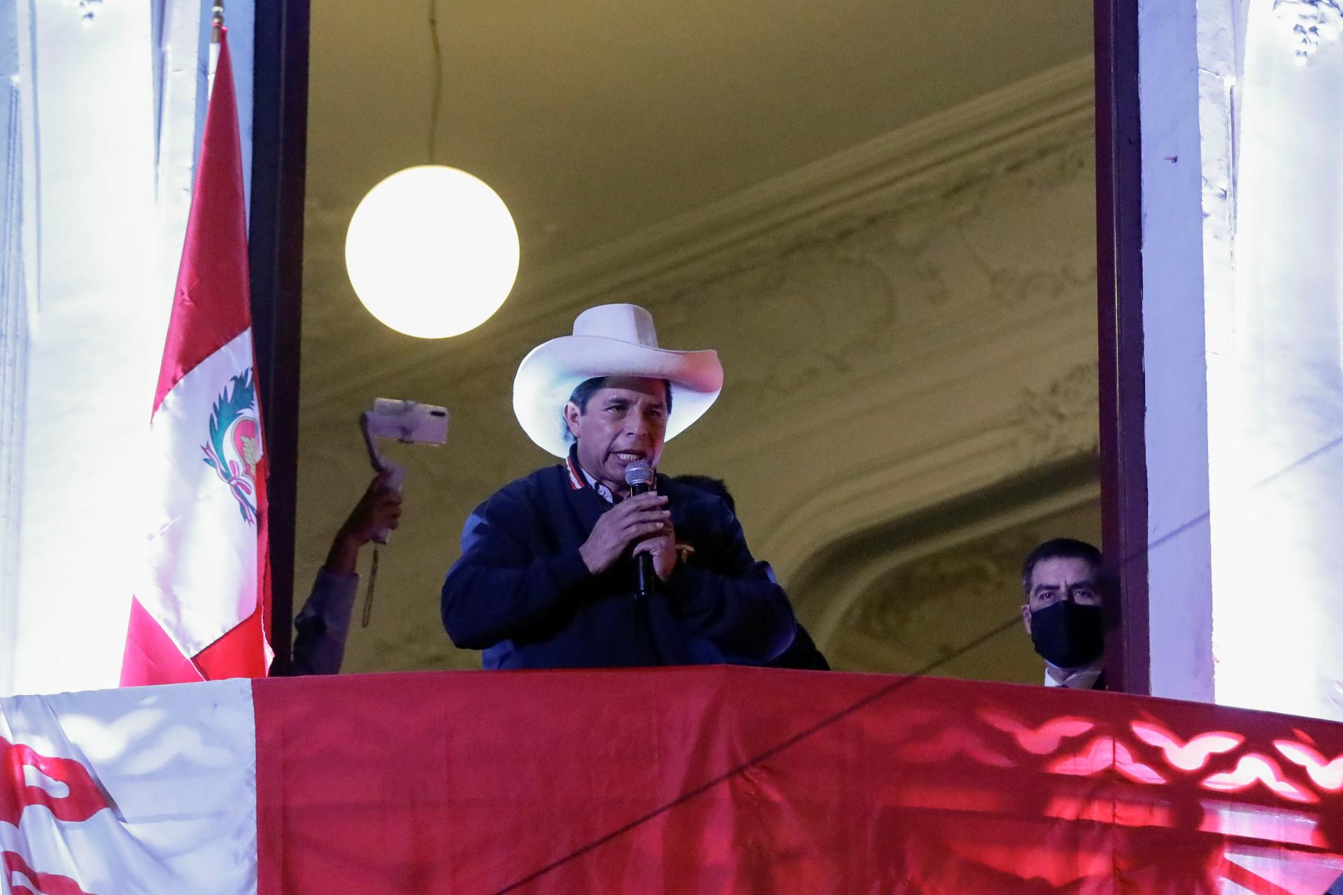 Autoridad electoral confirma a Pedro Castillo como nuevo presidente de Perú