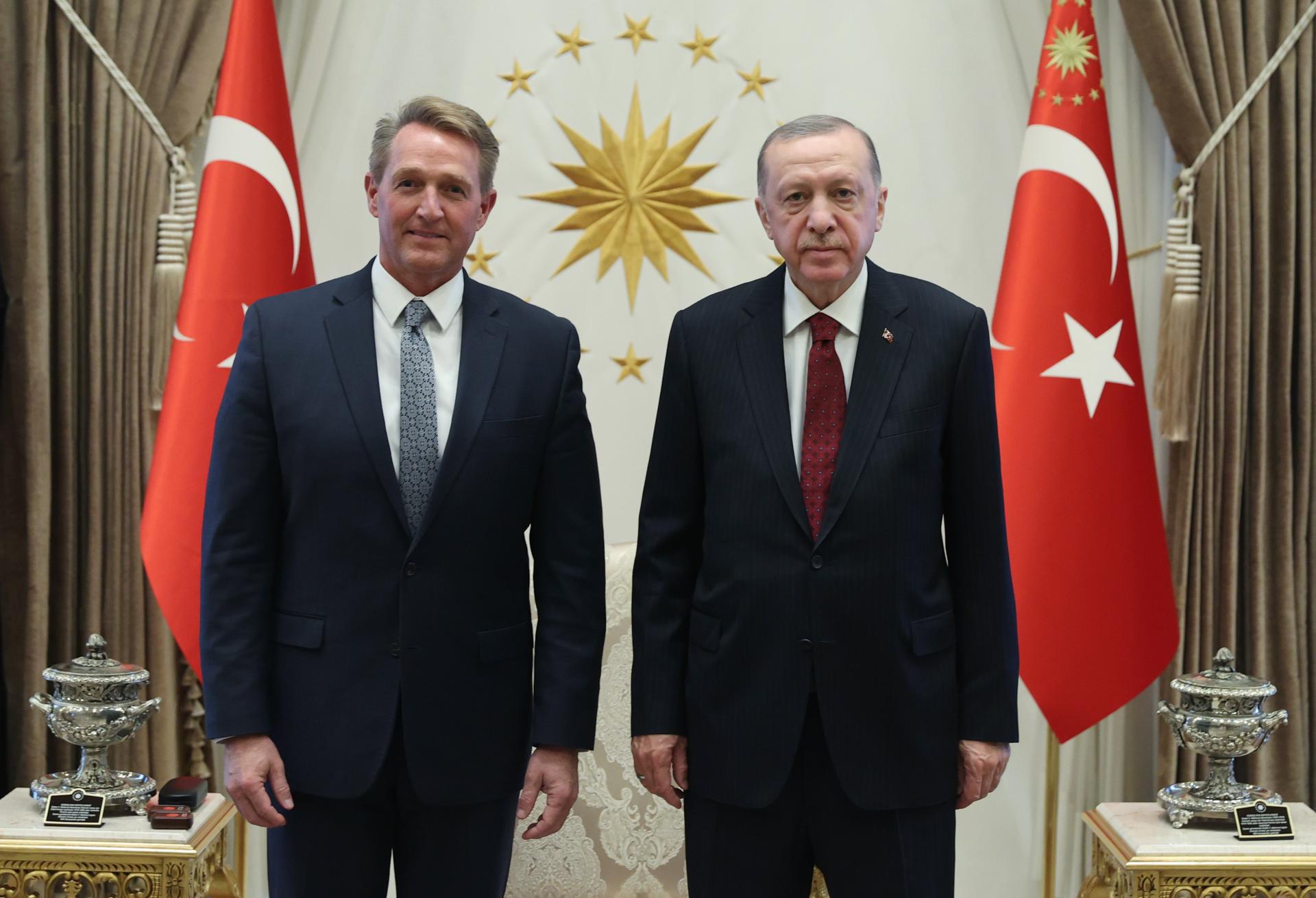 سفیر آمریکا در آنکارا استوارنامه خود را تقدیم رئیس‌جمهور ترکیه کرد