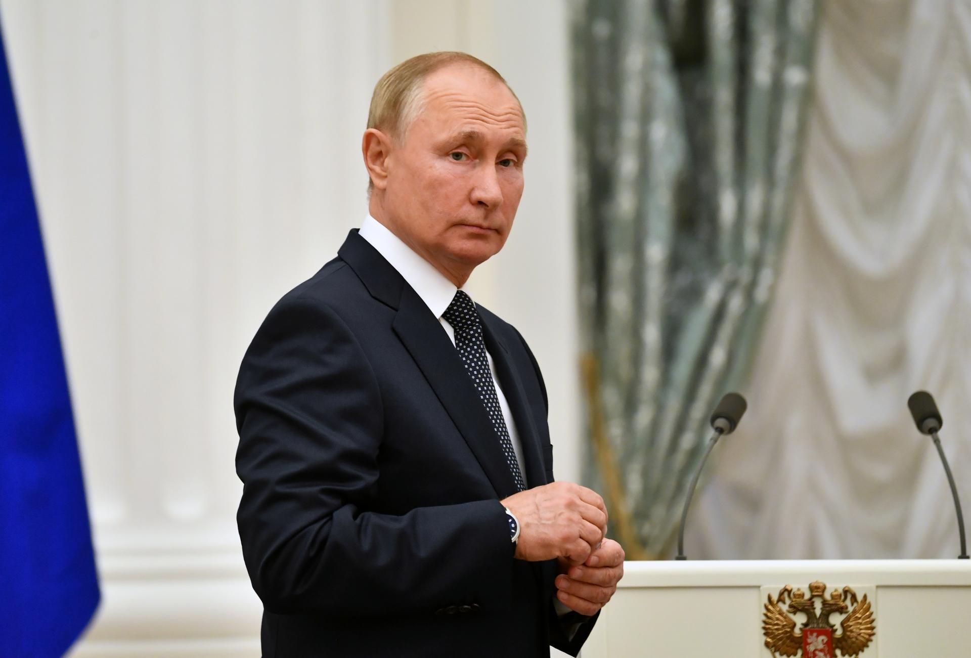 Путин обявяви неработна седмица в цялата страна